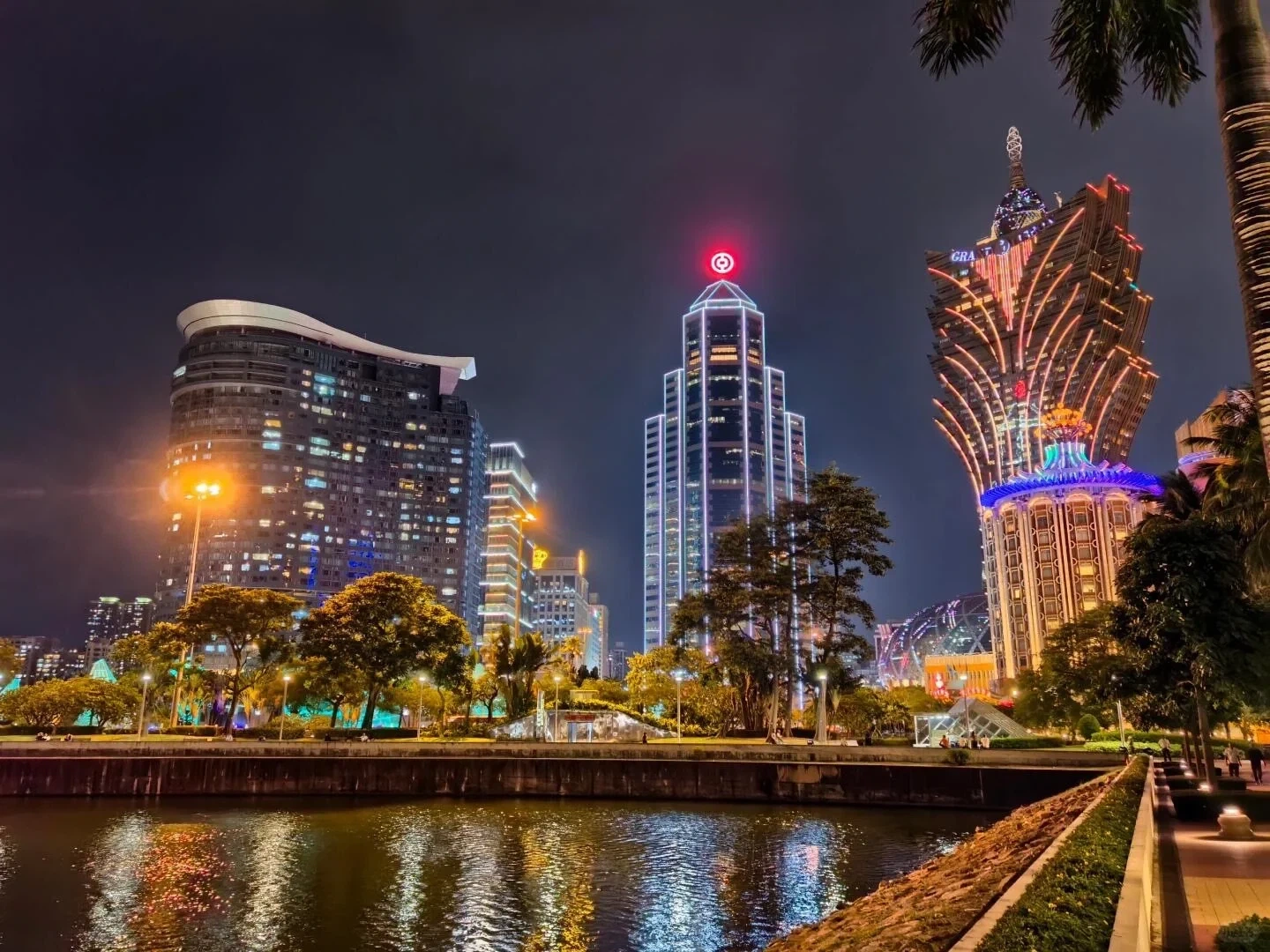 澳门半岛城市夜景全貌